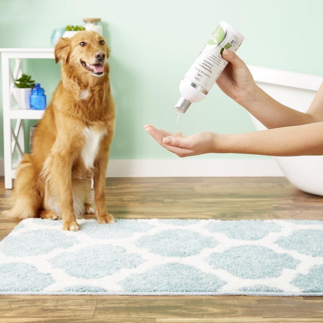 Veterinary Formula Hypoallergenic ГІПОАЛЕРГЕННИЙ шампунь для собак 473 мл (01600) Veterinary Formula Hypoallergenic ГІПОАЛЕРГЕННИЙ шампунь для собак 473 мл (01600)